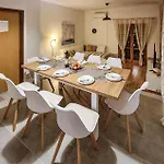 4 Bedroom Lovely In Gornje * Miranje
