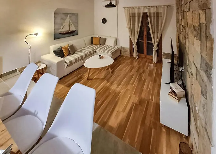 4 Bedroom Lovely In Gornje *