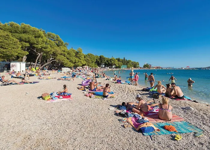 4 Bedroom Lovely In Gornje