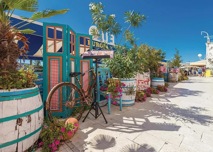 4 Bedroom Lovely In Gornje 펜션